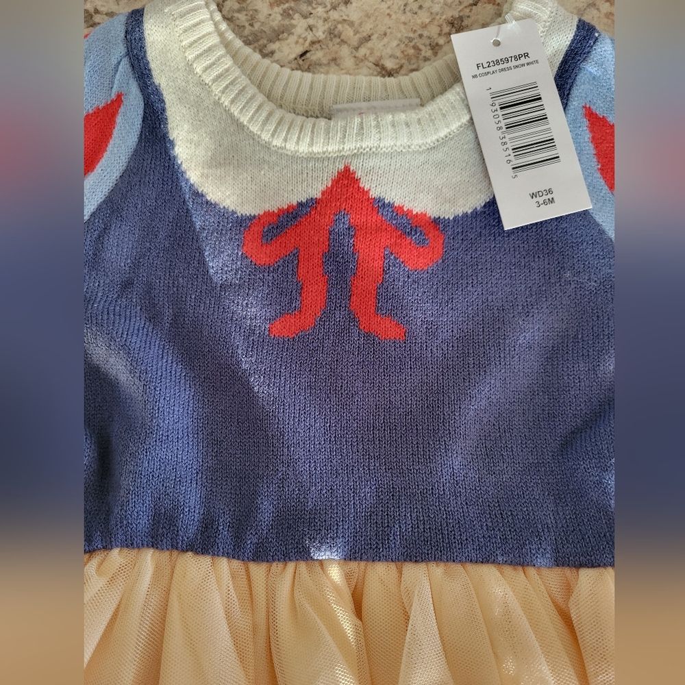 Disney Princess Dress Snow White - Picture 2 of 3